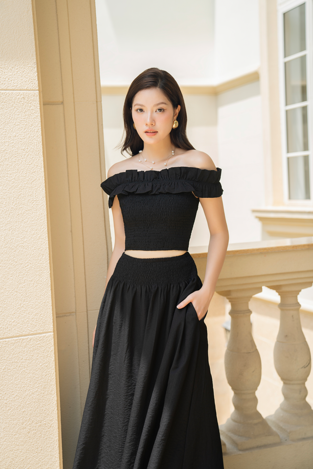 BRIT SMOKED WAIST MAXI SKIRT (BLACK)