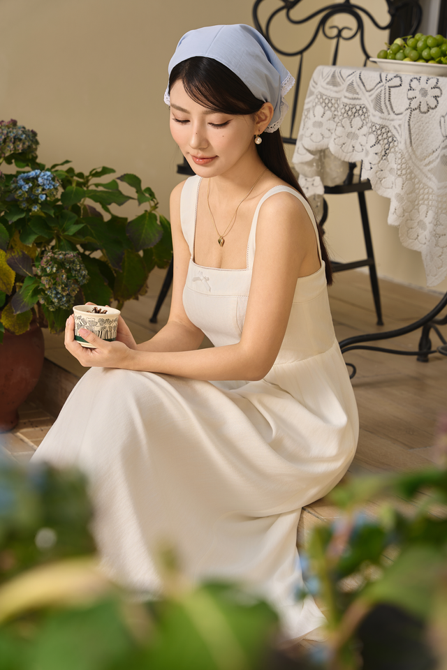 MAVEN MIDI DRESS (WHITE)