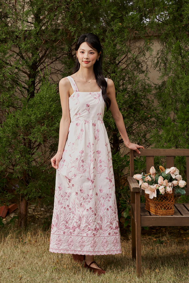 MARTHA EMBROIDERED DRESS (PINK)