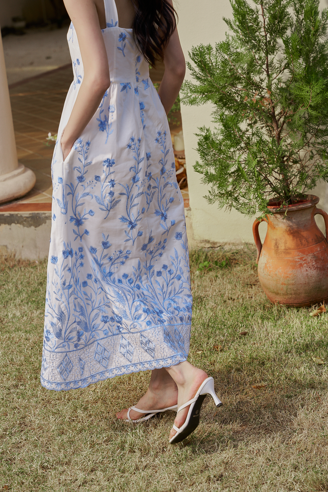 MARTHA EMBROIDERED DRESS (BLUE)