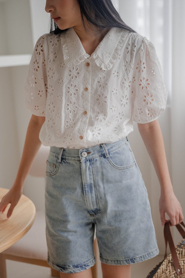 WILLOW COLLARED TOP (EYELET)